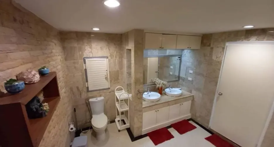 For sale and for rent 2 bedrooms condo in Mueang Phuket, Phuket