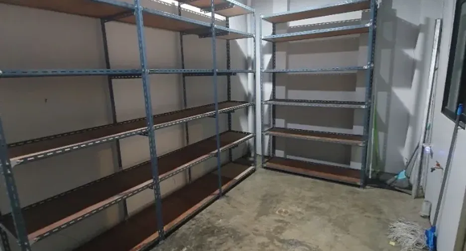 Casa adosada en venta y en alquiler de 4 habitaciones en Phra Khanong, Bangkok
