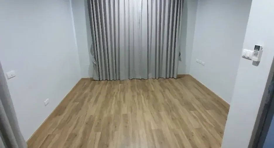 Casa adosada en venta y en alquiler de 4 habitaciones en Phra Khanong, Bangkok