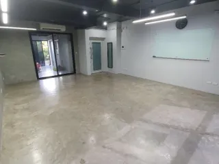 For sale and for rent 4 bedrooms townhouse in Phra Khanong, Bangkok