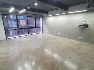 For sale and for rent 4 bedrooms townhouse in Phra Khanong, Bangkok