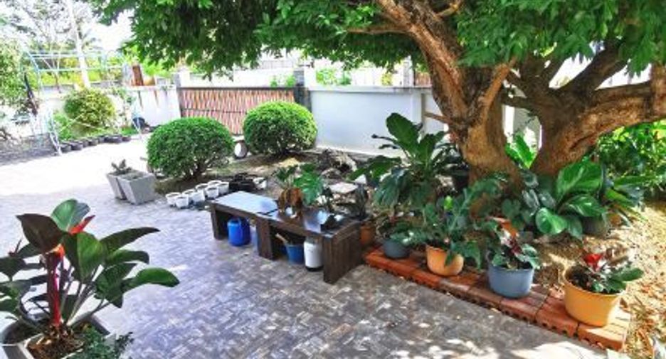 For sale 3 bedrooms house in Mueang Kamphaeng Phet, Kamphaeng Phet