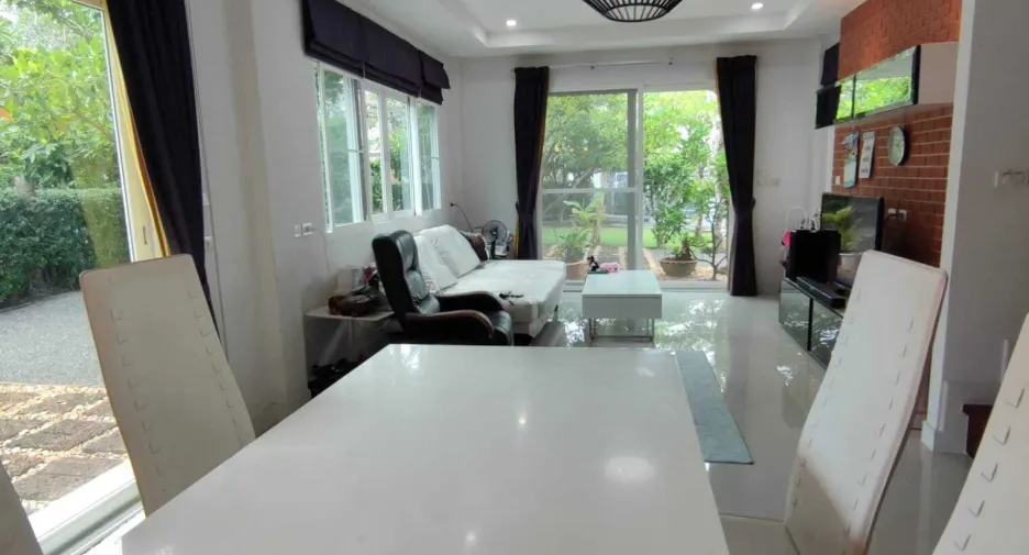 Casa en venta y en alquiler de 4 habitaciones en Mueang Phuket, Phuket