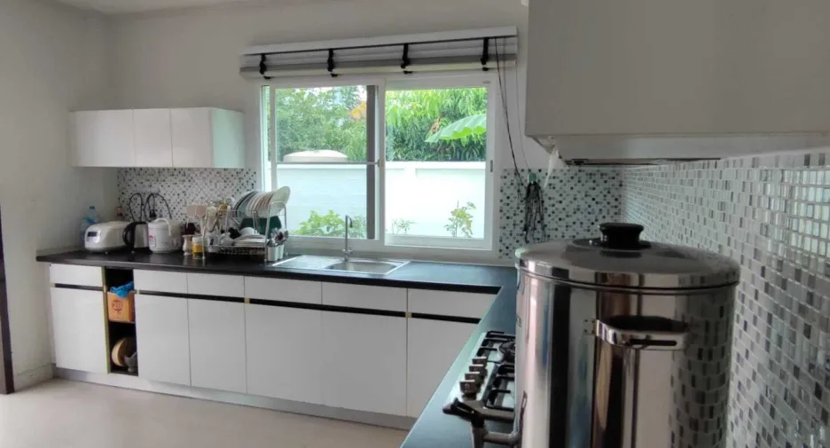 Casa en venta y en alquiler de 4 habitaciones en Mueang Phuket, Phuket