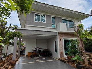 For sale and for rent 4 bedrooms house in Mueang Phuket, Phuket