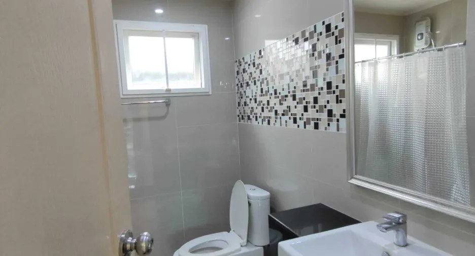 For sale and for rent 4 bedrooms house in Mueang Phuket, Phuket