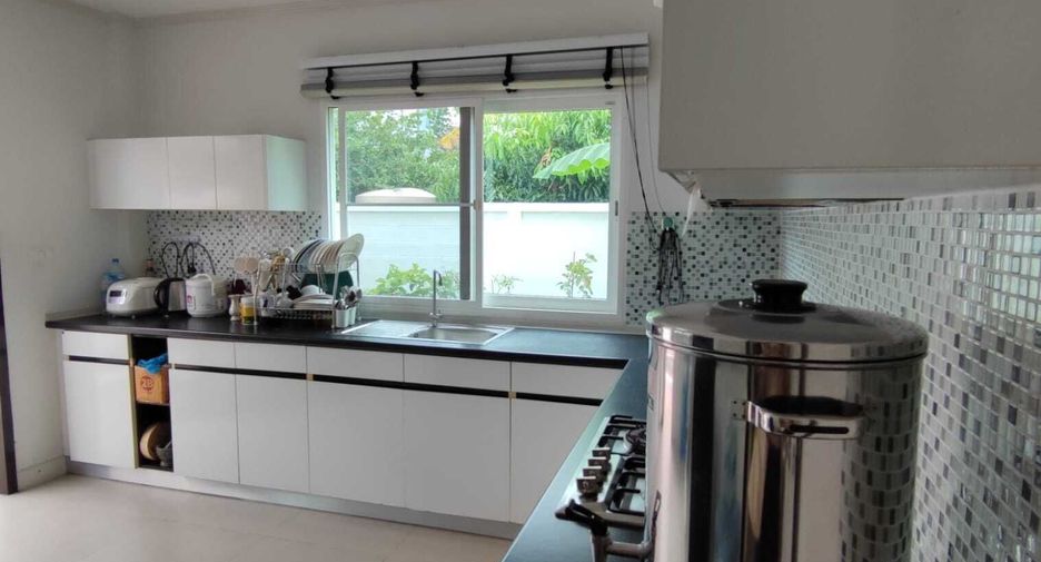 For sale and for rent 4 bedrooms house in Mueang Phuket, Phuket