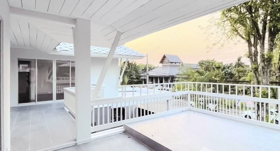 Casa en venta de 5 habitaciones en Bang Khen, Bangkok