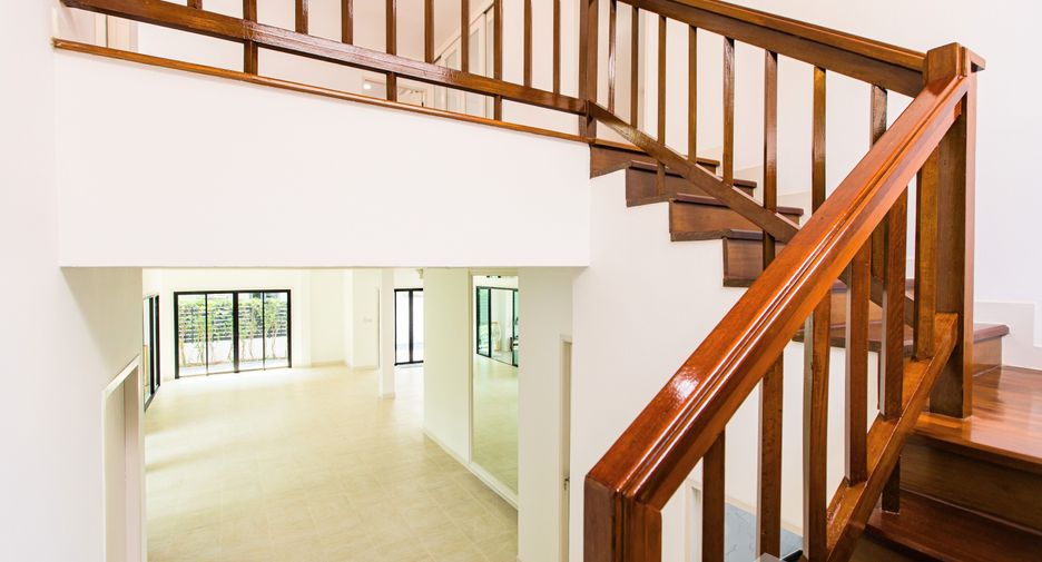 For sale 5 bedrooms house in Bang Khen, Bangkok