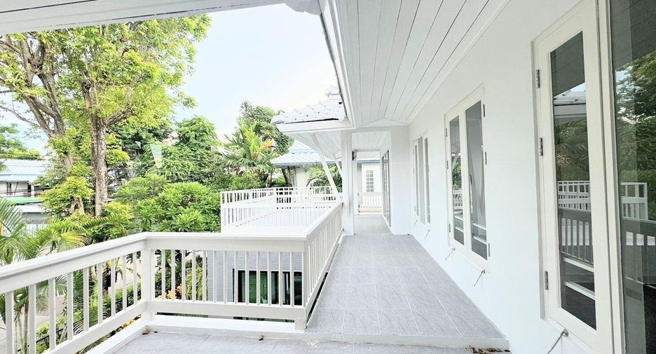 Casa en venta de 5 habitaciones en Bang Khen, Bangkok