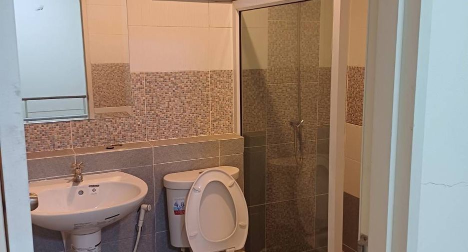 Продажа 3 спальни таунхаус в Pluak Daeng, Районг