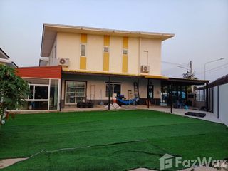 À vendre 3 chambres maison de ville à Pluak Daeng, Rayong
