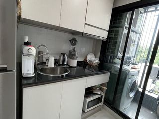 For sale 1 bed condo in Mueang Samut Prakan, Samut Prakan