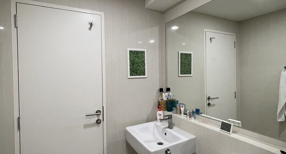 For sale 1 bed condo in Mueang Samut Prakan, Samut Prakan
