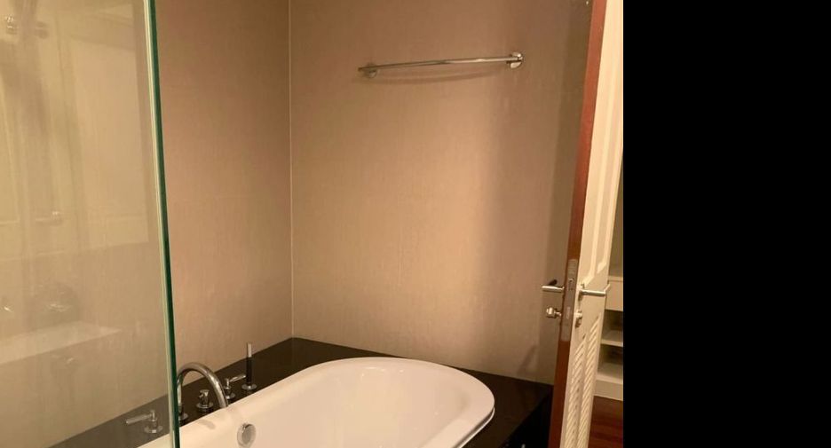 Condo en venta y en alquiler de 2 habitaciones en Pathum Wan, Bangkok