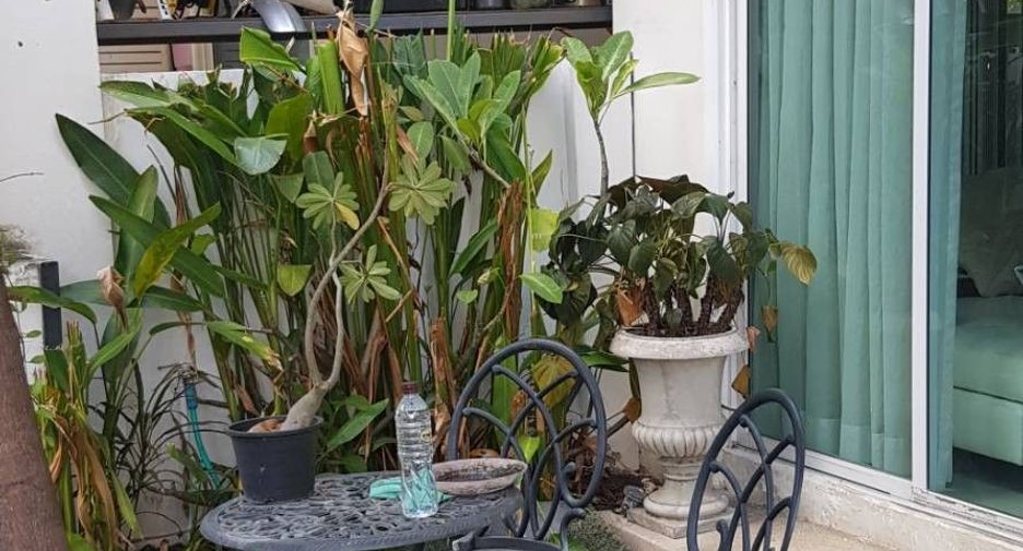 Reihenhaus zum Kauf mit 3 Zimmer in Khan Na Yao, Bangkok