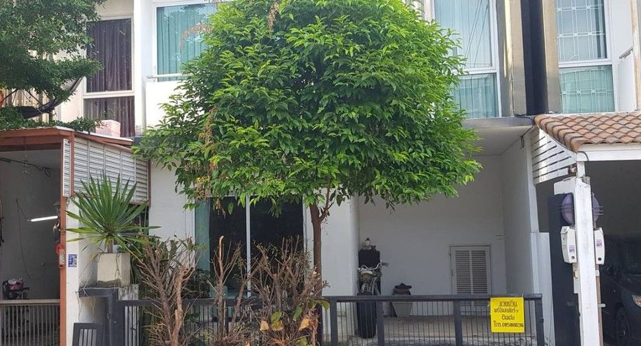 Reihenhaus zum Kauf mit 3 Zimmer in Khan Na Yao, Bangkok