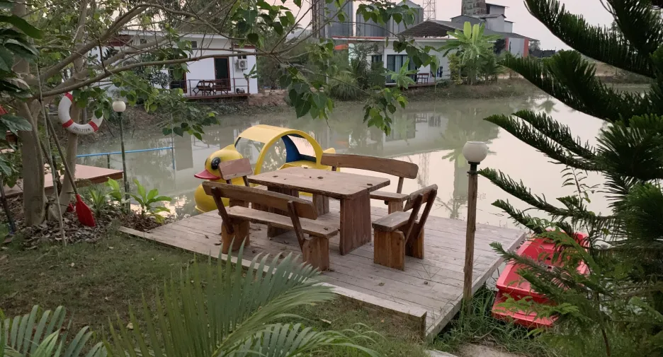 Gewerbefläche zum Kauf mit 8 Zimmer in Mueang Kamphaeng Phet, Kamphaeng Phet