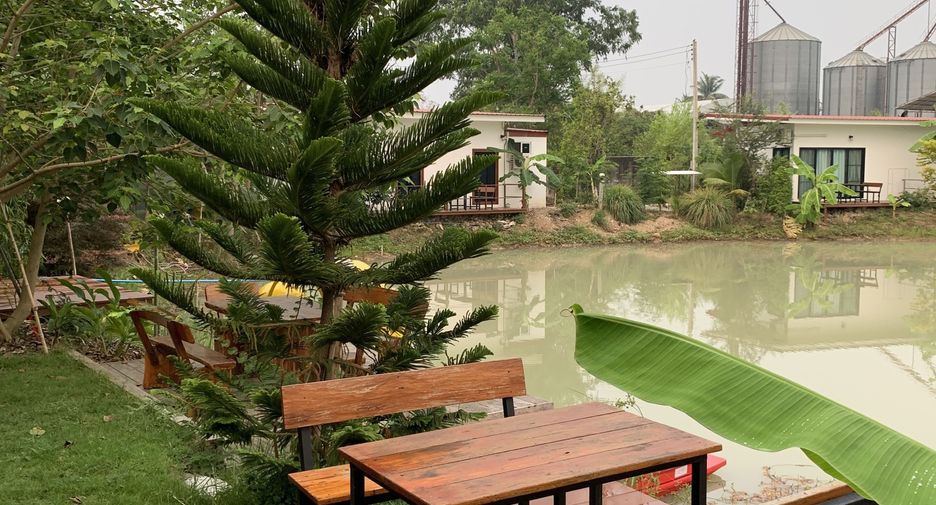 Gewerbefläche zum Kauf mit 8 Zimmer in Mueang Kamphaeng Phet, Kamphaeng Phet