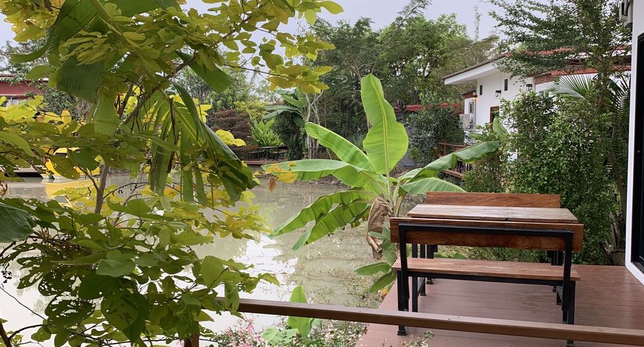 Gewerbefläche zum Kauf mit 8 Zimmer in Mueang Kamphaeng Phet, Kamphaeng Phet