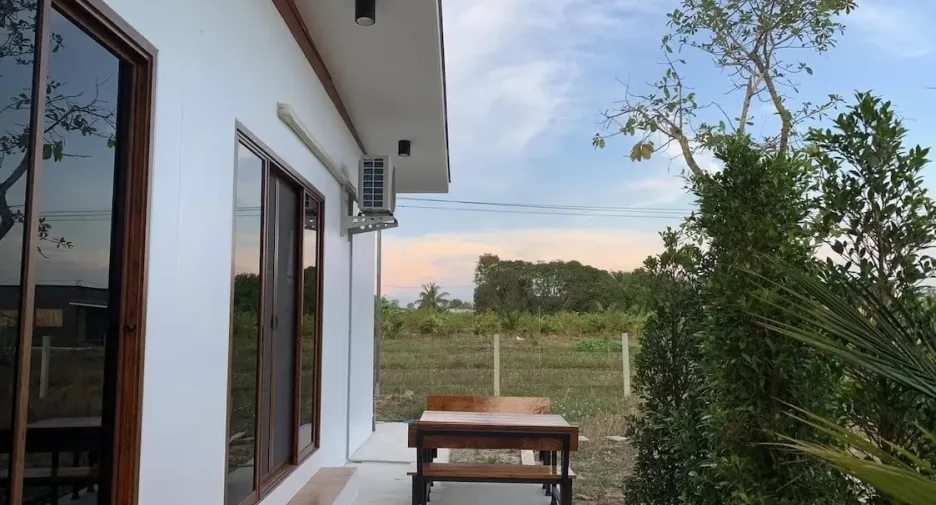Gewerbefläche zum Kauf mit 8 Zimmer in Mueang Kamphaeng Phet, Kamphaeng Phet