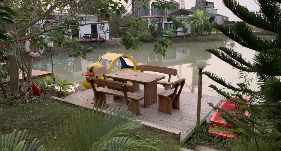 Gewerbefläche zum Kauf mit 8 Zimmer in Mueang Kamphaeng Phet, Kamphaeng Phet