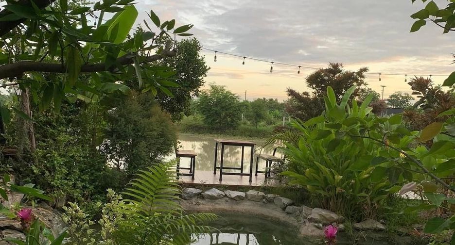 Gewerbefläche zum Kauf mit 8 Zimmer in Mueang Kamphaeng Phet, Kamphaeng Phet