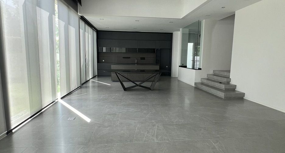 For sale 4 bedrooms house in Bang Phli, Samut Prakan
