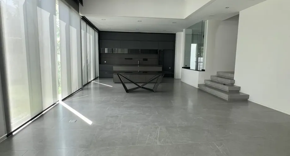 For sale 4 bedrooms house in Bang Phli, Samut Prakan