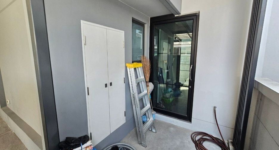 For sale 3 bedrooms house in Mueang Pathum Thani, Pathum Thani