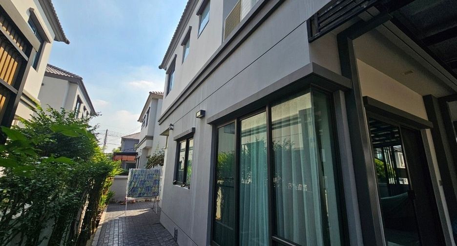 For sale 3 bedrooms house in Mueang Pathum Thani, Pathum Thani
