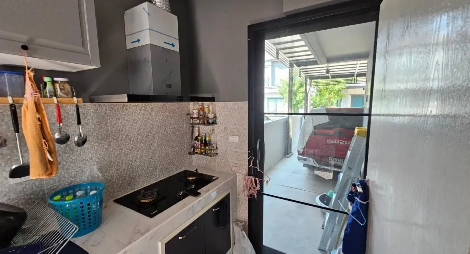 For sale 3 bedrooms house in Mueang Pathum Thani, Pathum Thani