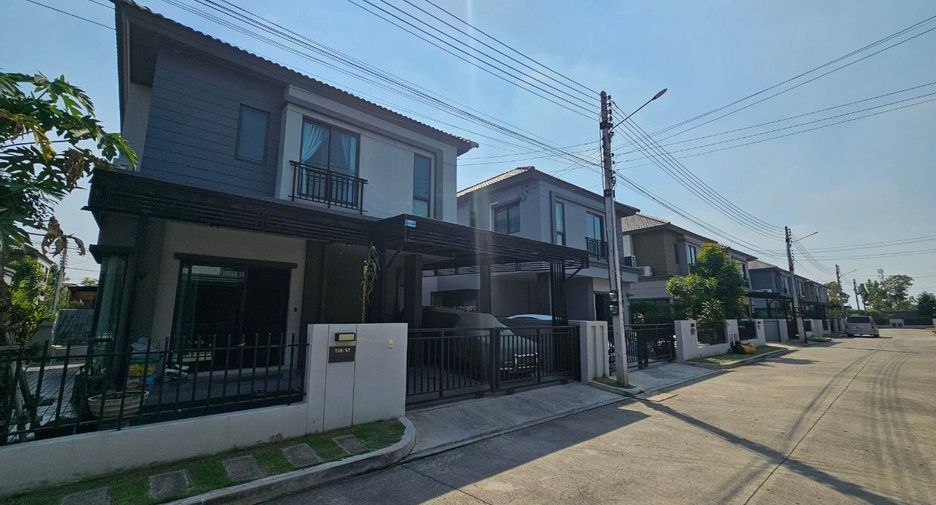 For sale 3 bedrooms house in Mueang Pathum Thani, Pathum Thani