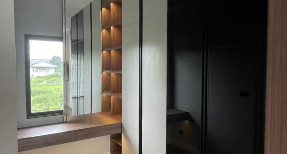 ขาย 4 ห้องนอน บ้านเดี่ยว ใน เมืองปทุมธานี, ปทุมธานี