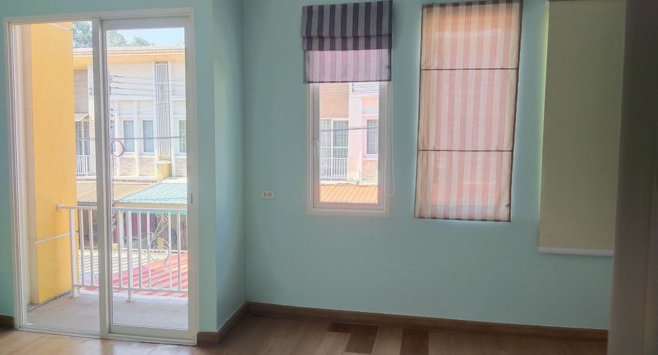 For sale 4 bedrooms townhouse in Mueang Samut Sakhon, Samut Sakhon