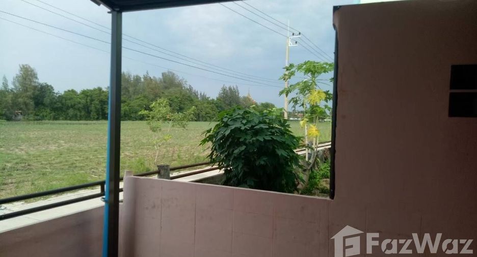 Продажа и аренда 2 спальни таунхаус в Ban Bueng, Чонбури