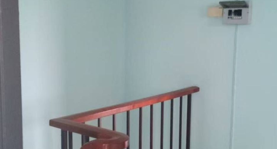 Продажа и аренда 2 спальни таунхаус в Ban Bueng, Чонбури