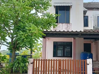 2 Bedroom Townhouse In Ban Bueng, Chonburi