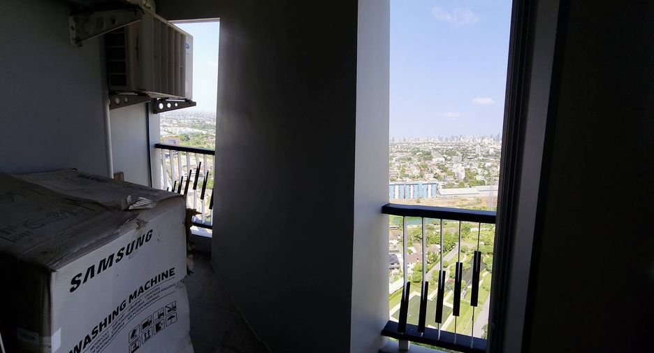For sale 1 bed condo in Suan Luang, Bangkok