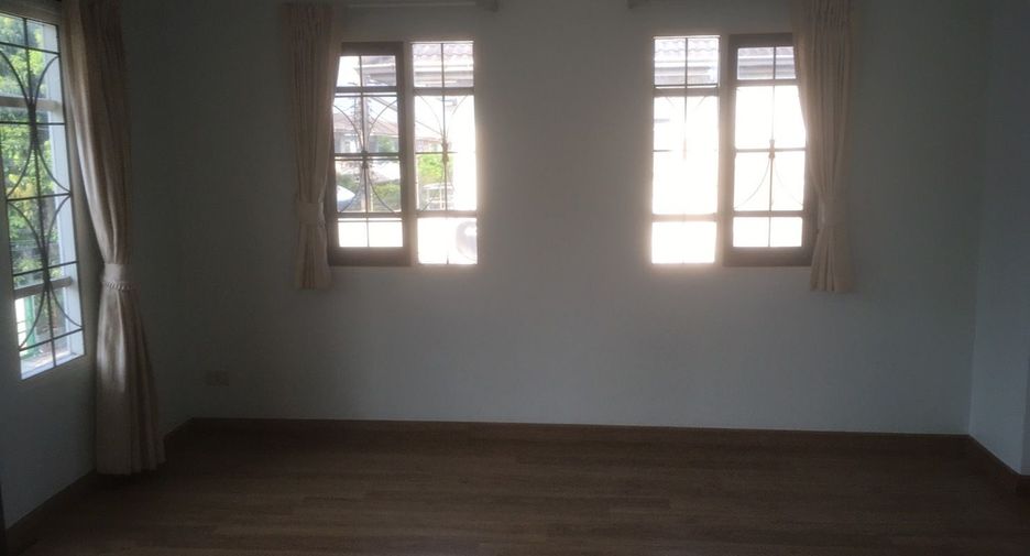Casa en venta de 3 habitaciones en Lam Luk Ka, Pathum Thani