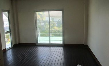Haus zum Kauf mit 5 Zimmer in Thalang, Phuket