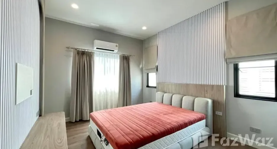 For sale and for rent 4 bedrooms house in Bang Phli, Samut Prakan