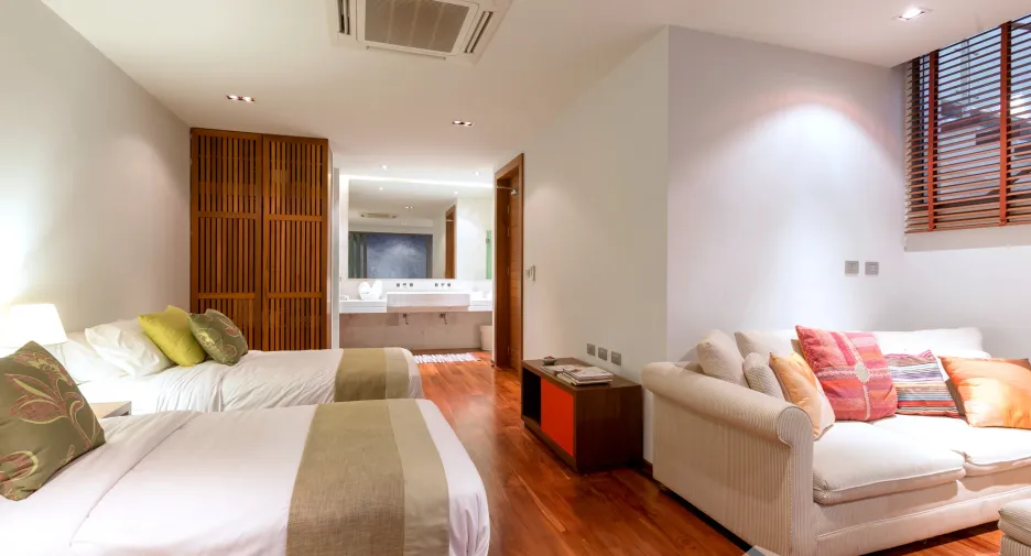 For rent 4 bedrooms villa in Mueang Phuket, Phuket