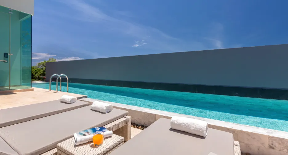 For rent 4 bedrooms villa in Mueang Phuket, Phuket
