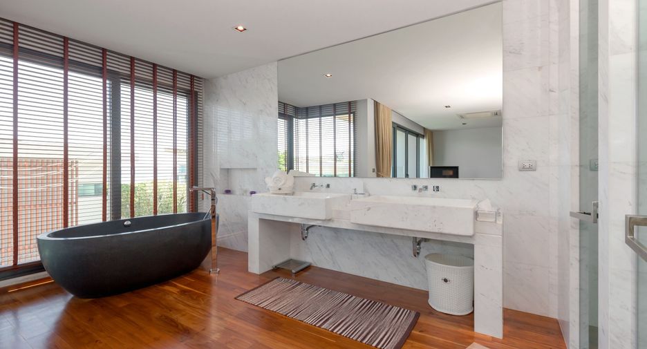 For rent 4 ベッドルーム villa in Mueang Phuket, Phuket