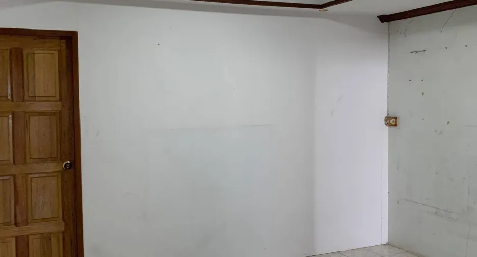 Gewerbefläche zum Kauf und zur Miete mit 5 Zimmer in Mueang Samut Songkhram, Samut Songkhram