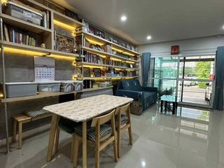 For sale 4 bedrooms townhouse in Mueang Pathum Thani, Pathum Thani