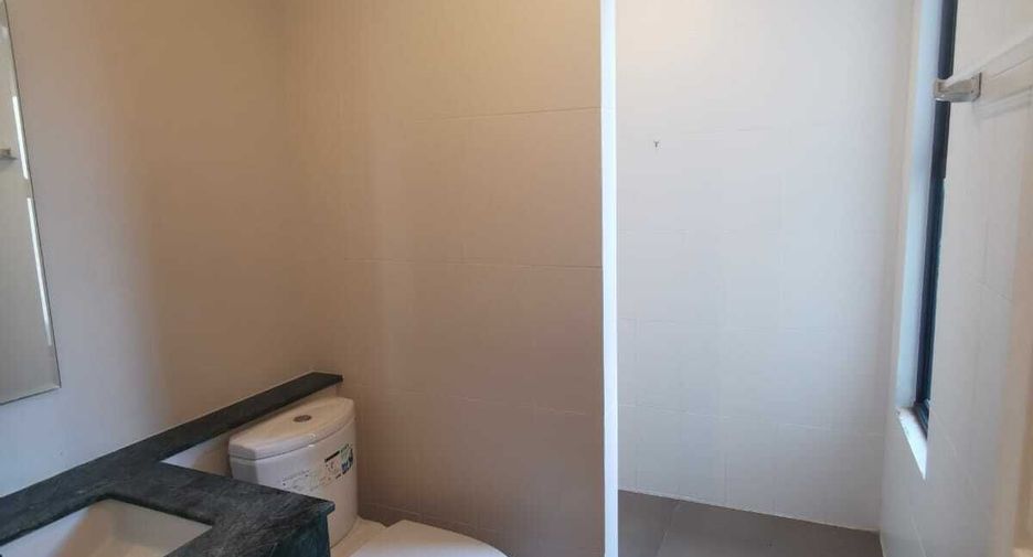 For rent 3 bedrooms townhouse in Thalang, Phuket