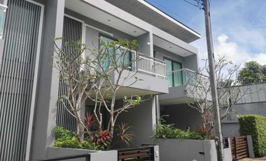Casa adosada en alquiler de 3 habitaciones en Thalang, Phuket