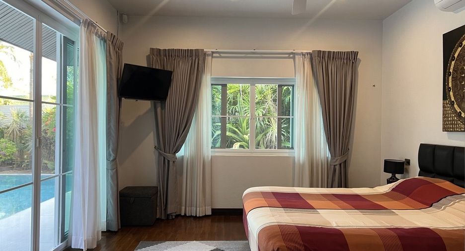 For sale 3 bedrooms villa in Mueang Phuket, Phuket